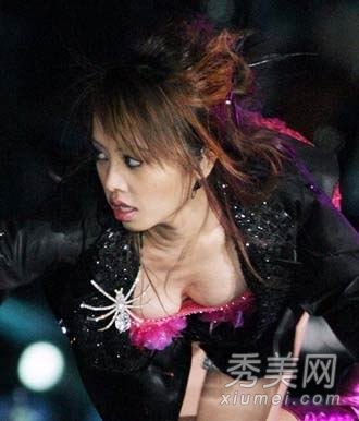 ����Ů�Ǹ���¶�鹵˲�� ˭����ҵ������