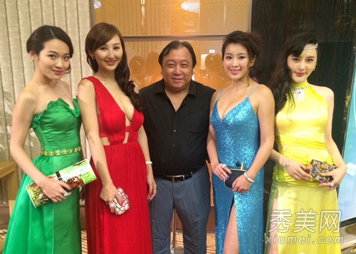 使徒行者高海宁 双乳外撇极其诱人