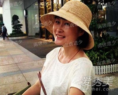 冯小刚前妻近照首次曝光 气质出众