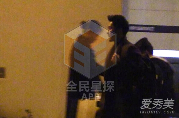 范冰冰李晨地下情曝光 酒店缠绵三天两夜