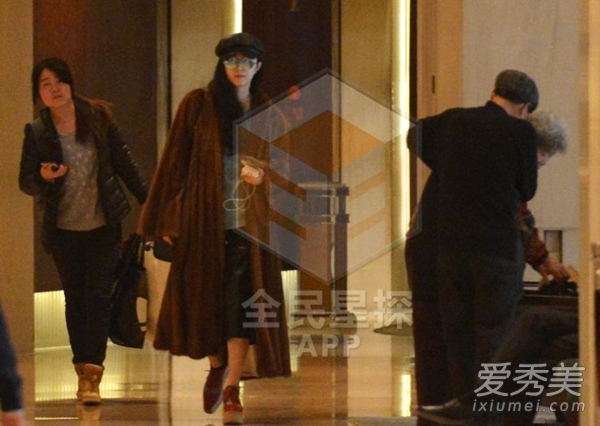 范冰冰李晨地下情曝光 酒店缠绵三天两夜