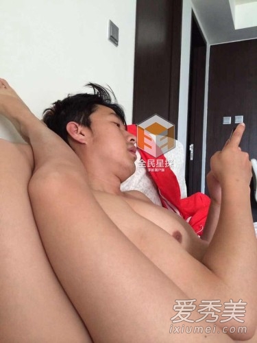 李威前女友再晒旧照:我就是被你玩过的婊子