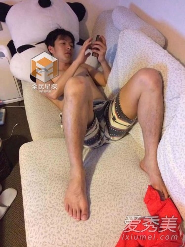 李威前女友再晒旧照:我就是被你玩过的婊子