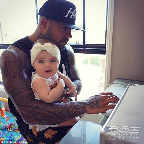 澳洲超萌大眼宝宝照片引十万人点赞