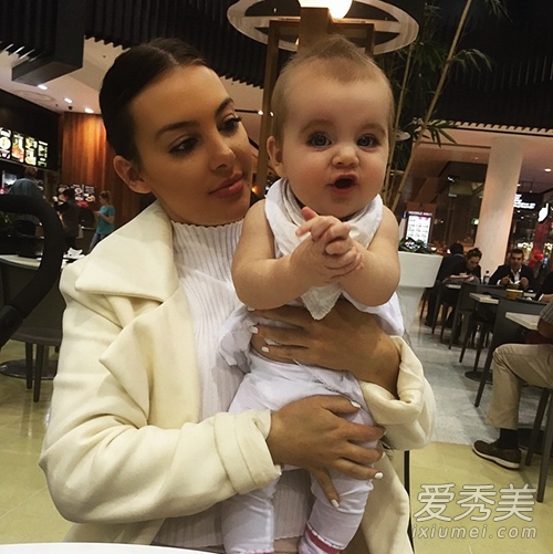 澳洲超萌大眼宝宝照片引十万人点赞