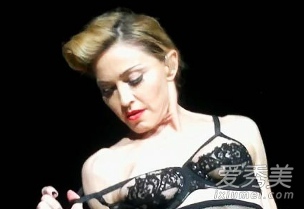 ������ٳ١��� Ů�ǵ�����������·�˿���_Ů���߹�ͼƬ