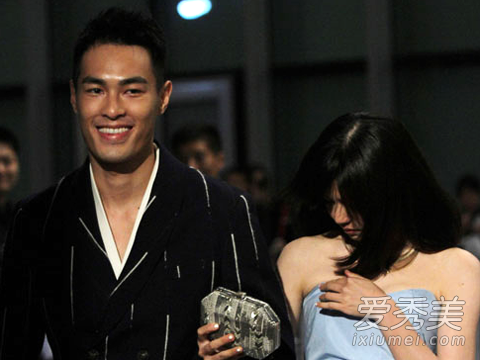 ������ٳ١��� Ů�ǵ�����������·�˿���_Ů���߹�ͼƬ