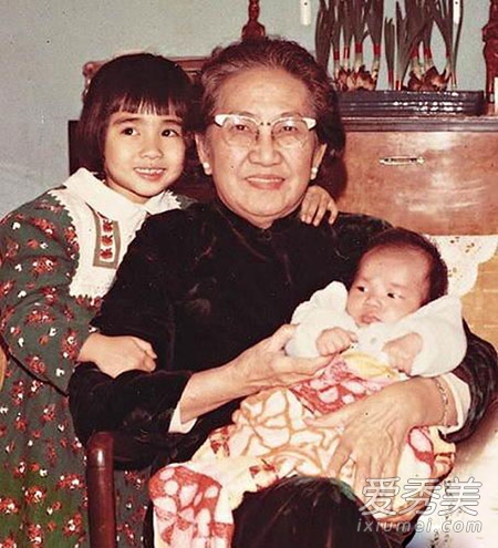 ����44�����գ���ɫ��Ů����ʢ��