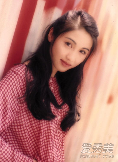 ����44�����գ���ɫ��Ů����ʢ��