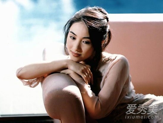 ����44�����գ���ɫ��Ů����ʢ��