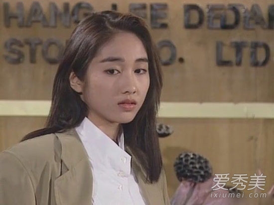 ����44�����գ���ɫ��Ů����ʢ��