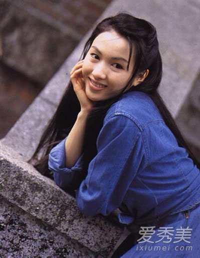 ����44�����գ���ɫ��Ů����ʢ��