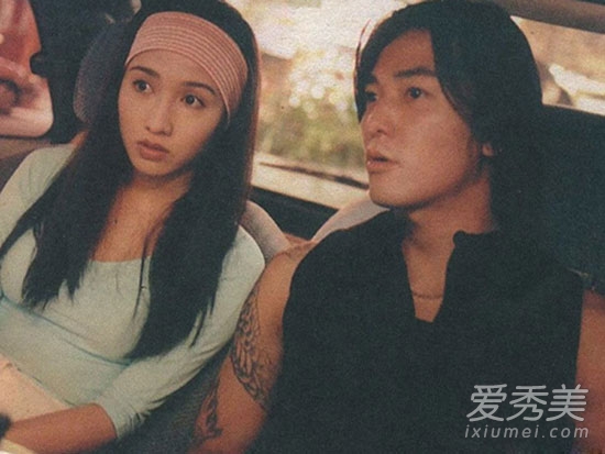 ����44�����գ���ɫ��Ů����ʢ��