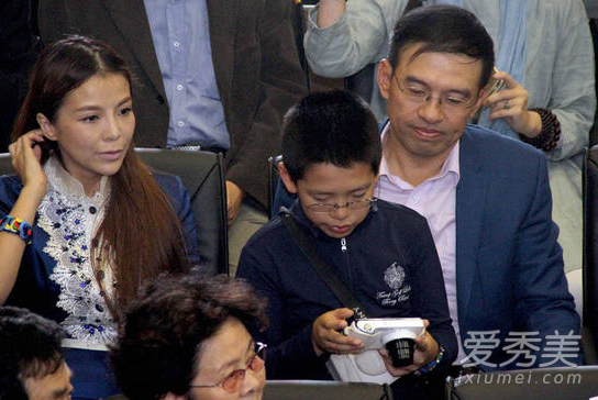 ����������Ѹ��־��Я�������� ����鴫��