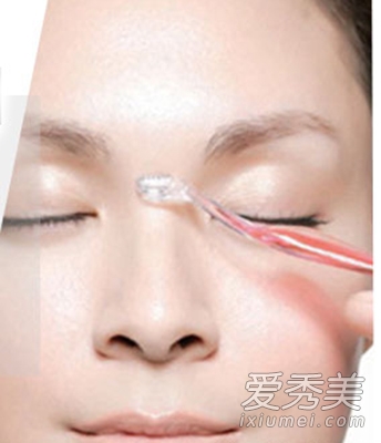 手把手教你修眉毛(步骤图)