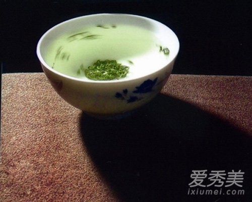 一周瘦10斤!荷叶减肥茶这样喝减肥最有效