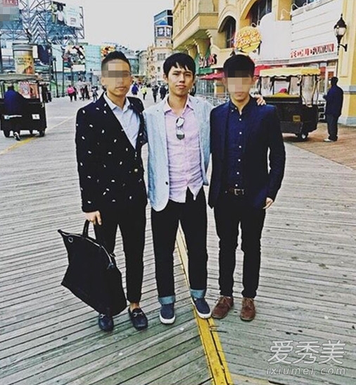 陈凯歌18岁大儿子近照曝光 高大帅气