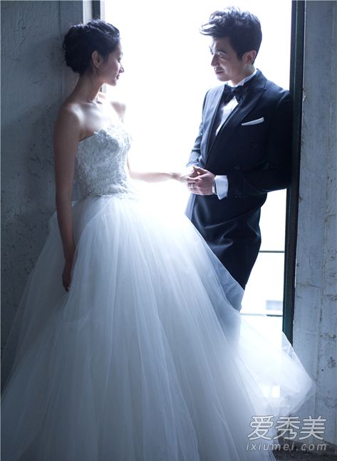 朱亚文沈佳妮结婚照曝光 婚纱照浪漫唯美