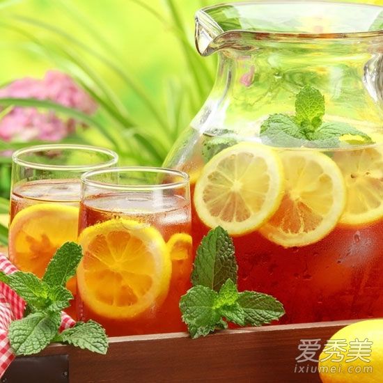 自制水果减肥茶 冬季刮油清肠全靠它_水果茶的做法和配方