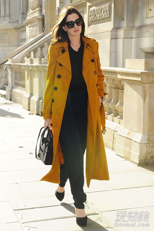 春天适合穿什么衣服 10款经典实用单品_春天穿什么衣服好看