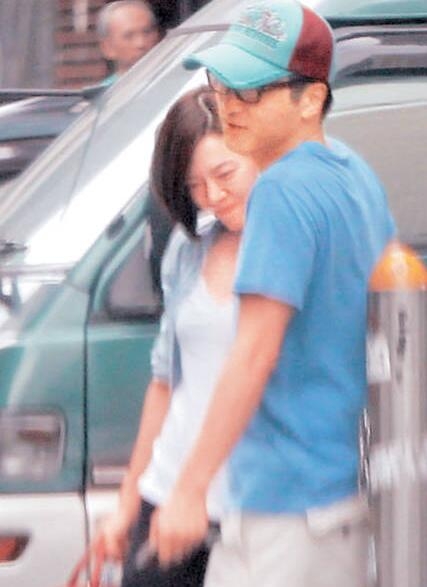 ���׳��칫������ �׳�����Ů���ż����������ϱ���_�׳���Ů����˭