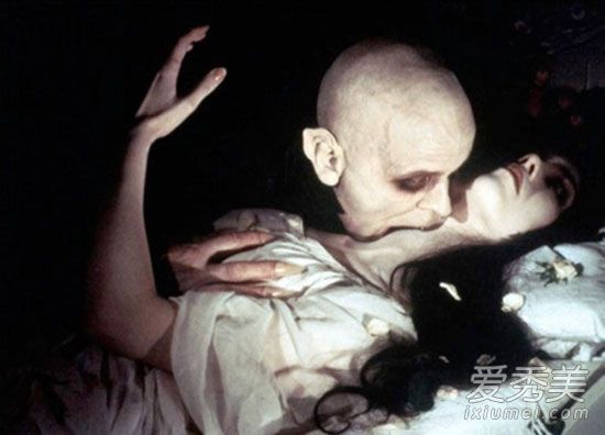 夜里鬼缠身该怎么办 三种办法教你脱困_被鬼缠身怎么破解