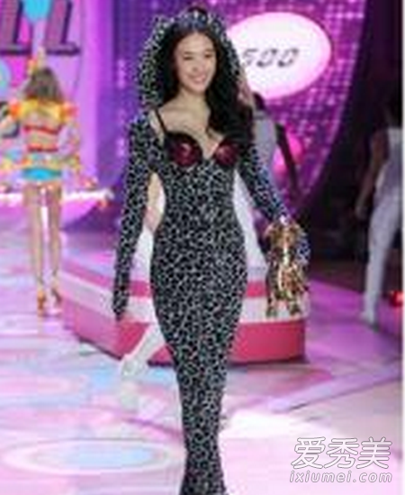 陈冠希恋情曝光 秦舒培是一脱成名的吗?_秦舒培个人资料