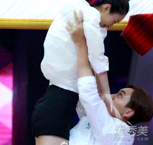 ����ӱ�ͳ�ΰ����ʲô��ϵ����ΰ��ϲ������ӱ��_����ӱ��ΰ����һ��