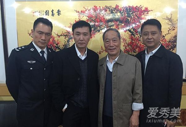 达康书记同款格子西装是什么牌子 达康书记同款衣服图片