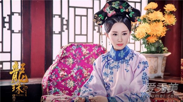 ���鴫��ѩ��ǽ����ʲô ���鴫��ѩ�������˭��һ����