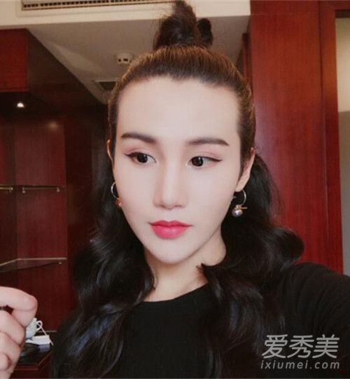 ����֮��Ҧ�����еĻ���Ů�� ����֮��Ҧ�ظ������ϼ���΢������