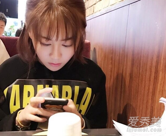 郑拓疆的妻子谁是 郑拓疆的妻子是戴安娜吗 郑拓疆妻子个人资料