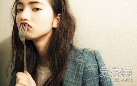 小松菜奈大尺度图片 日本嫩模小松菜奈私房照