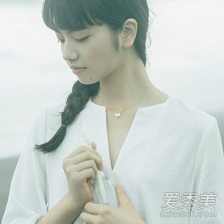 小松菜奈大尺度图片 日本嫩模小松菜奈私房照