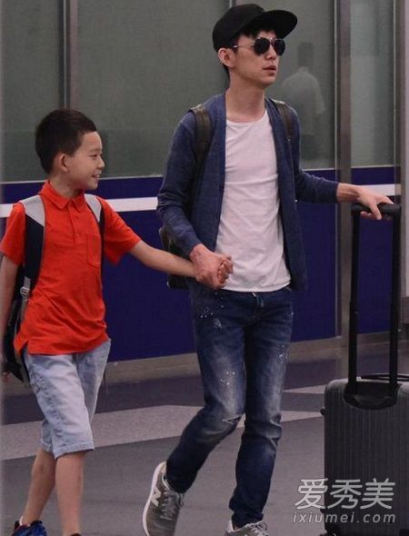 何炅哥哥的个人资料 何炅的哥哥何昊的图片