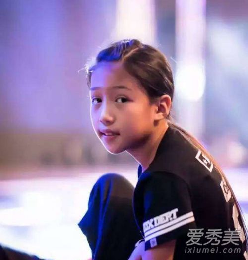 席嘉琪是哪里人 席嘉琪爸爸妈妈个人资料微博照片介绍