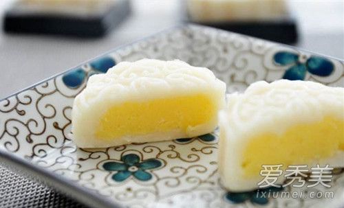 冰皮奶黄月饼好吃吗 冰皮奶黄月饼怎么做