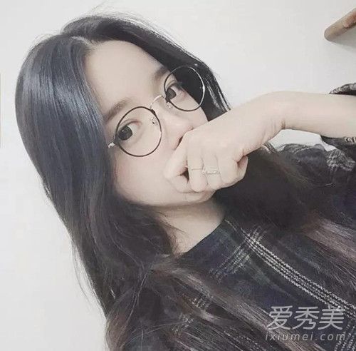 2012车展style 车模美胸透视装衣不蔽体