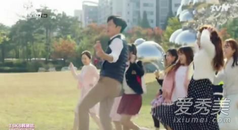 ��������ǵ�һ����������˭�ݵ� �������ӱ�����������