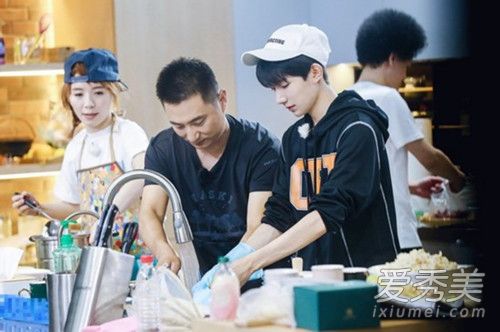 �ഺ������������ʲô �ഺ����������ͬһ�����¸��������