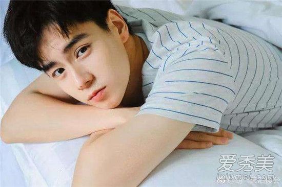 ��һ����Ů������ ��һ��Ů���ѱ�׼