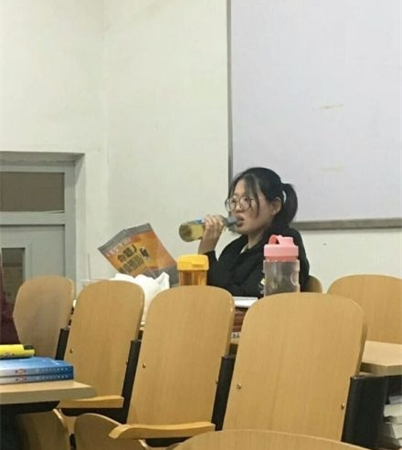 我要考研你有酒吗是什么梗 我要考研表情包无水印