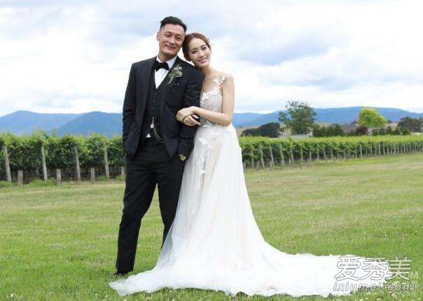 余文乐晒老婆照片 王棠云身高体重多少