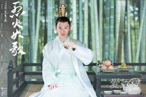 �һ����������˭��һ�� ���Ӿ��һ����������ɫ��ֽ���