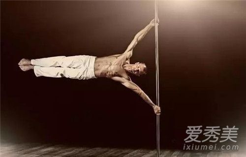 单杠拉不上去怎么练 拉单杠的技巧图解