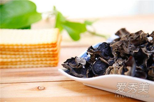 云耳是什么 云耳的功效与作用及食用方法