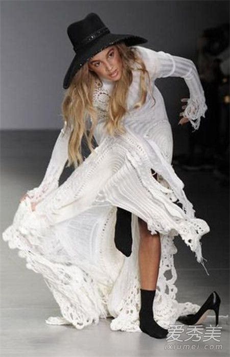 һ��Ů������ץ��˲����Ϯ �����˺�����