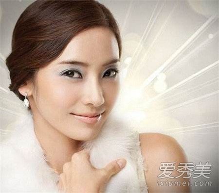 ����������¶���� 20��Ů�������߹�