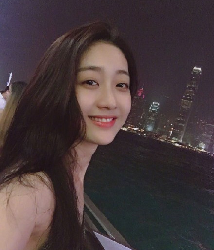 戚砚笛是谁个人资料 戚砚笛整容了吗