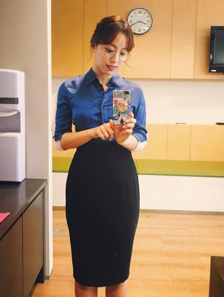 �������۾�Ů��������ô���� �������۾�Ů������˭